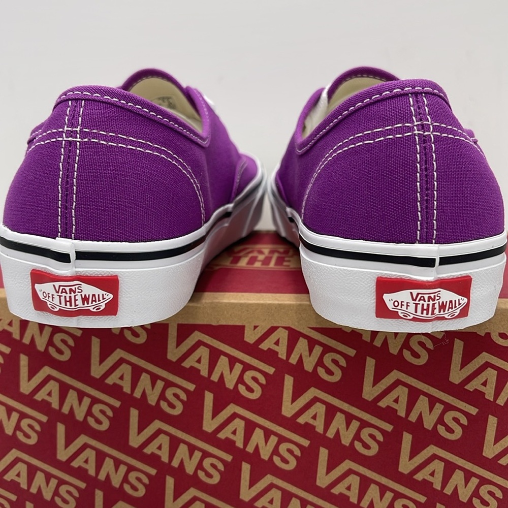 Vans Men’s Purple Canvas Sneakers Waffle Sole Authentic
Color Theory Willow herb - Picture 14 of 16